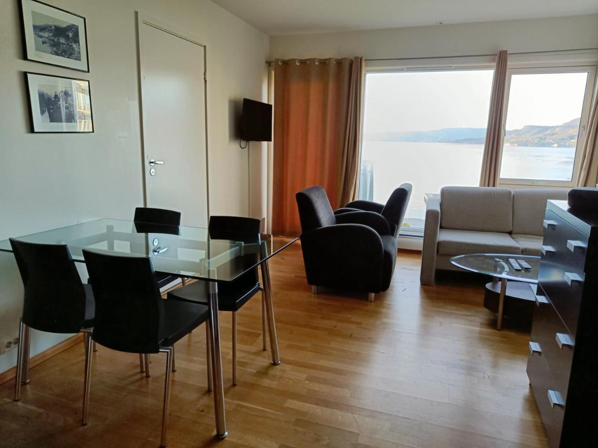 Smaken Av Ryfylke Event As Overnatting, Bygningen Drives Ikke Som Hotell Hjelmeland Экстерьер фото