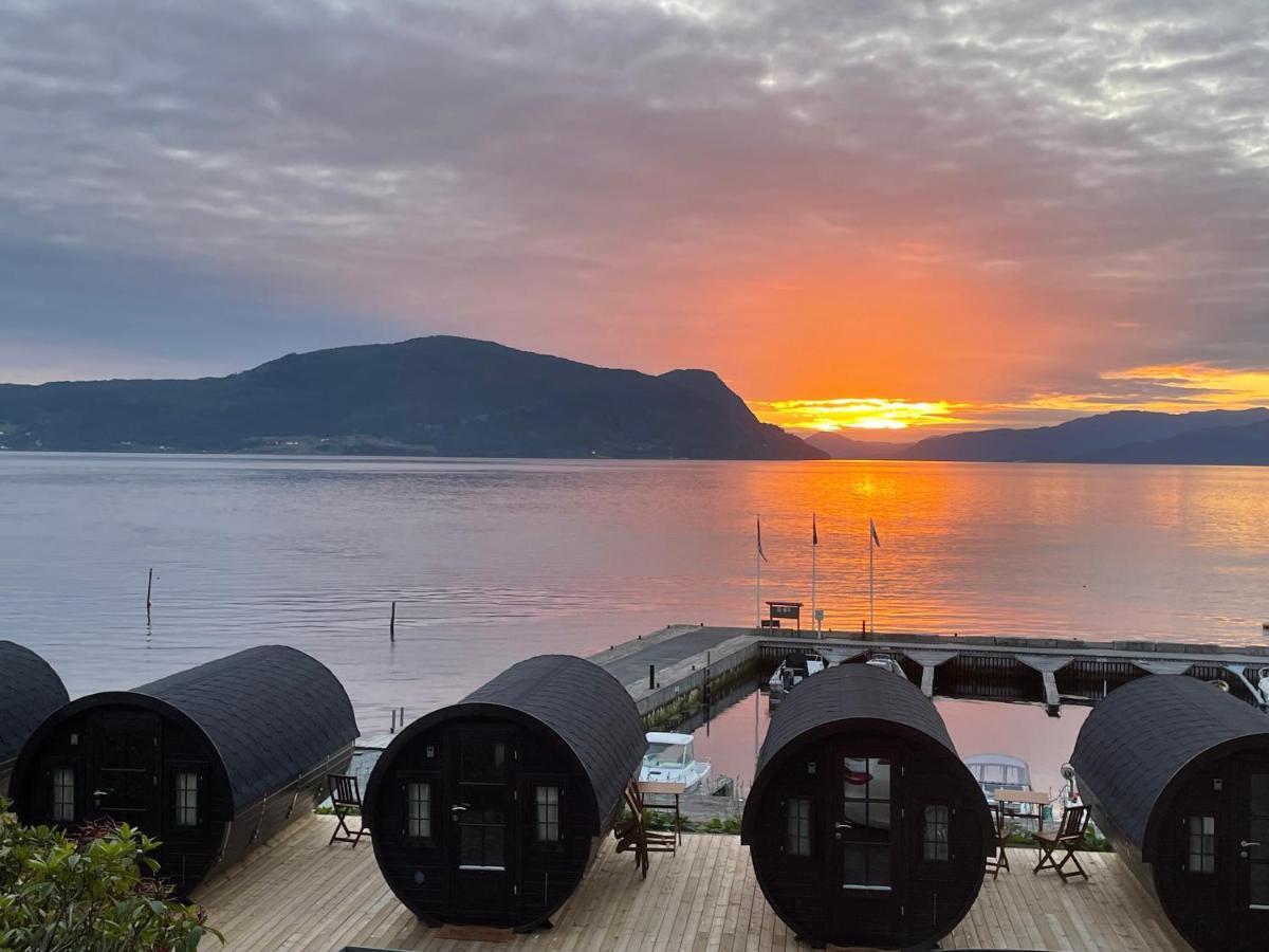 Smaken Av Ryfylke Event As Overnatting, Bygningen Drives Ikke Som Hotell Hjelmeland Экстерьер фото
