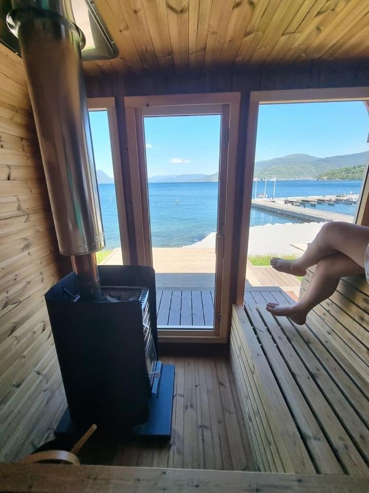 Smaken Av Ryfylke Event As Overnatting, Bygningen Drives Ikke Som Hotell Hjelmeland Экстерьер фото
