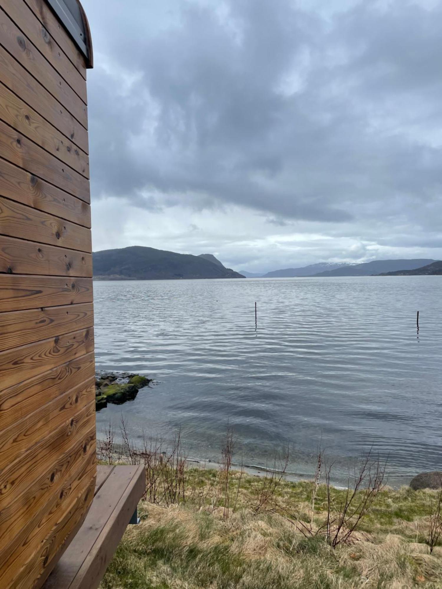 Smaken Av Ryfylke Event As Overnatting, Bygningen Drives Ikke Som Hotell Hjelmeland Экстерьер фото