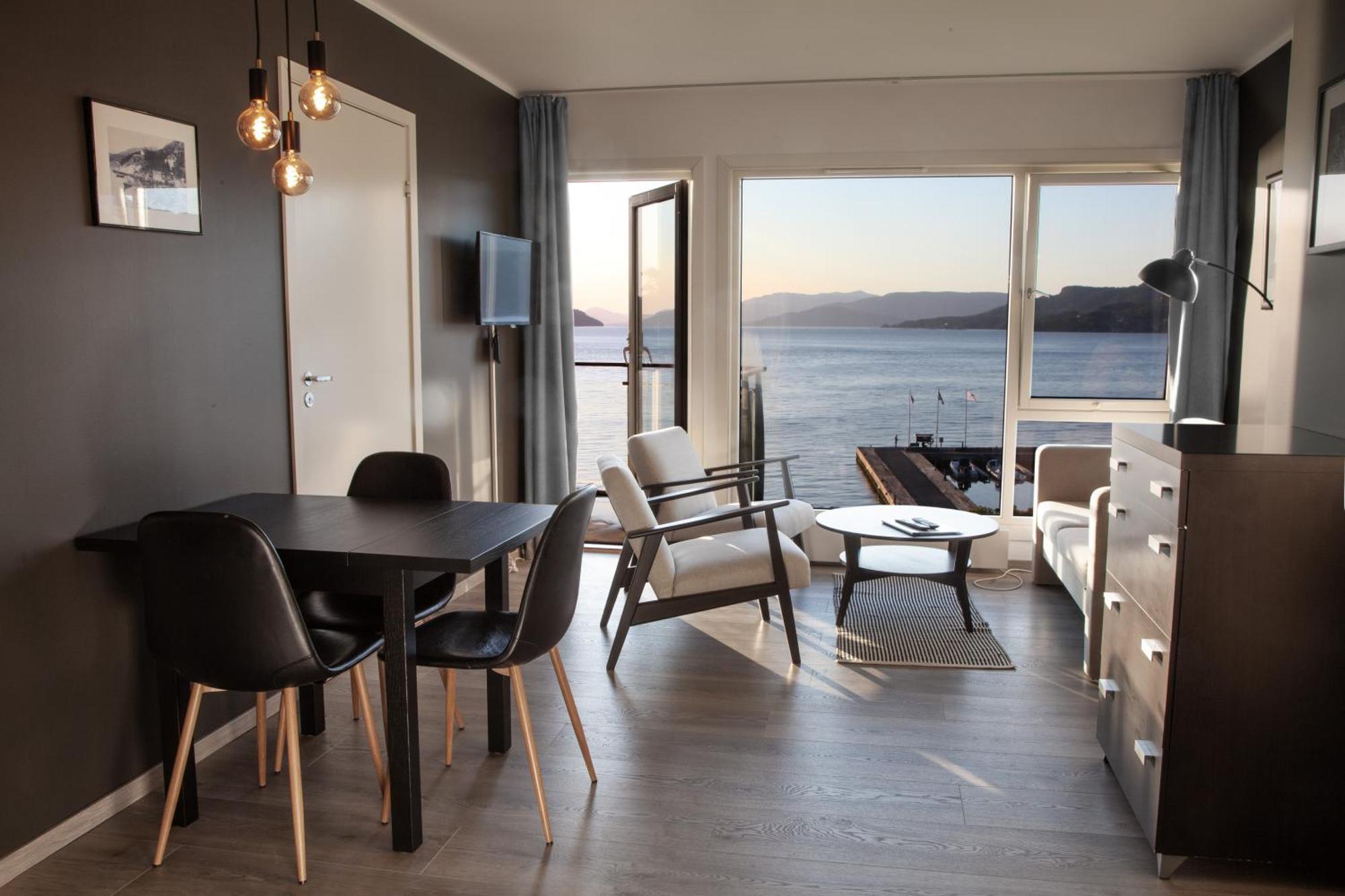 Smaken Av Ryfylke Event As Overnatting, Bygningen Drives Ikke Som Hotell Hjelmeland Экстерьер фото